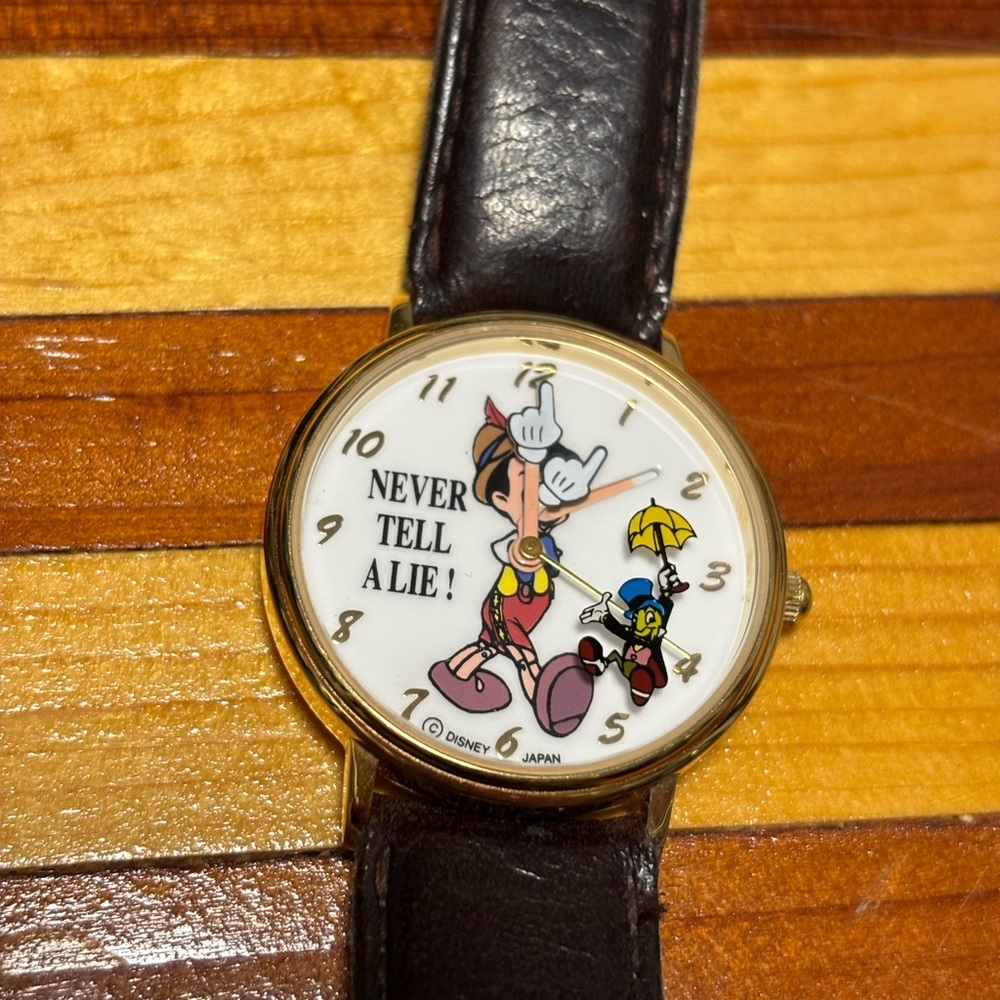 Rare! Vintage Disney Pinocchio & Jiminy Cricket Growing Nose Watch